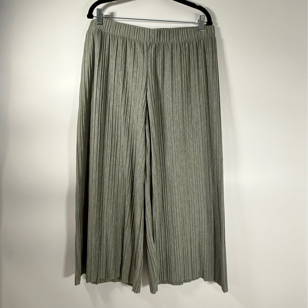 J Jill Pure Jill Pleated Top and Wide Leg Matching Set Sage Green Large Petite - Picture 2 of 12